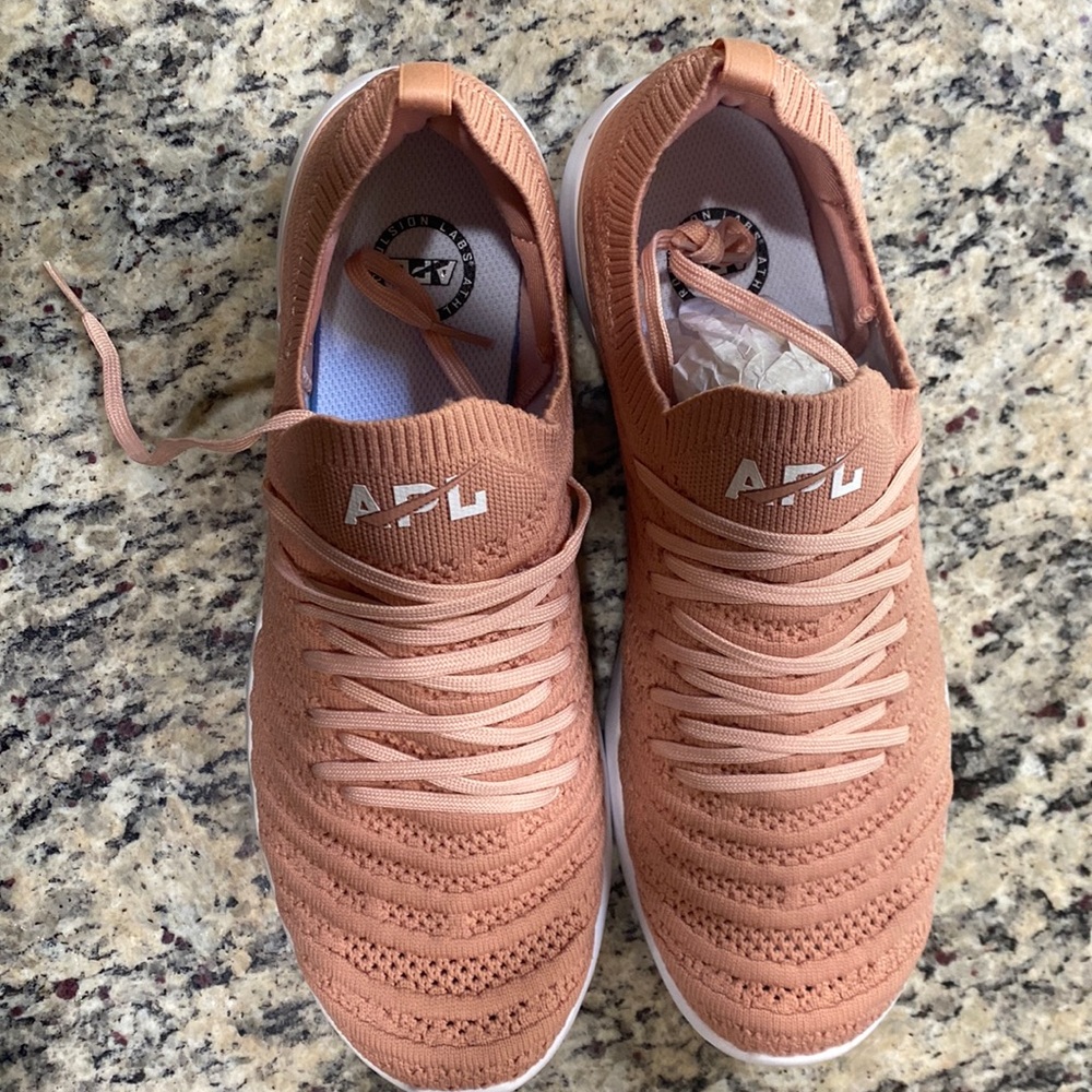 Brand New Techloom Wave Sneakers by APL. Women’s size 10.5.